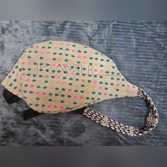 Kavu sling bag with rope strap! - Picture 7 of 8